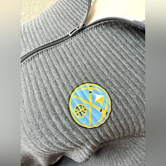 Adidas Denver Nuggets Quarter-Zip Pullover Gray Long Sleeve Women’s Small - Picture 9 of 9